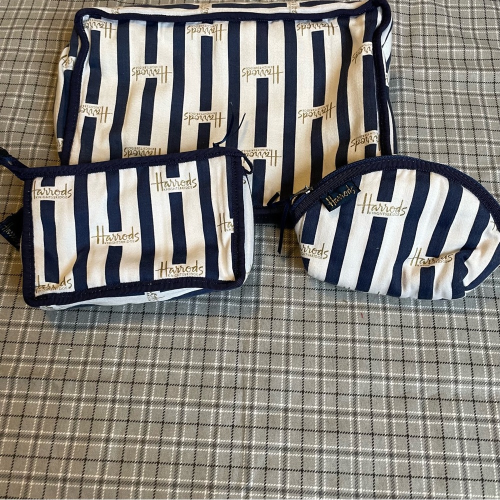 3/$20 Harrod’s Knightsbridge 3-Piece Travel Cosmetics Case Set